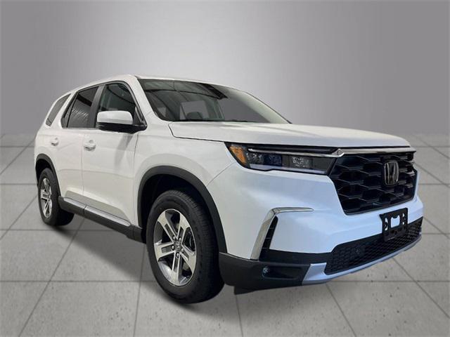 new 2025 Honda Pilot car, priced at $47,550
