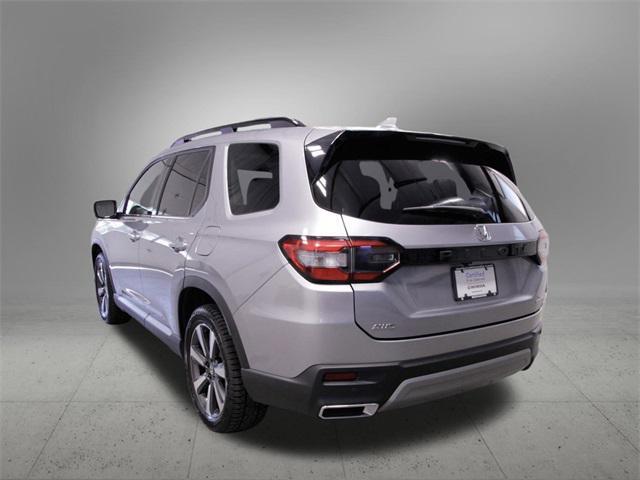 used 2023 Honda Pilot car, priced at $37,499