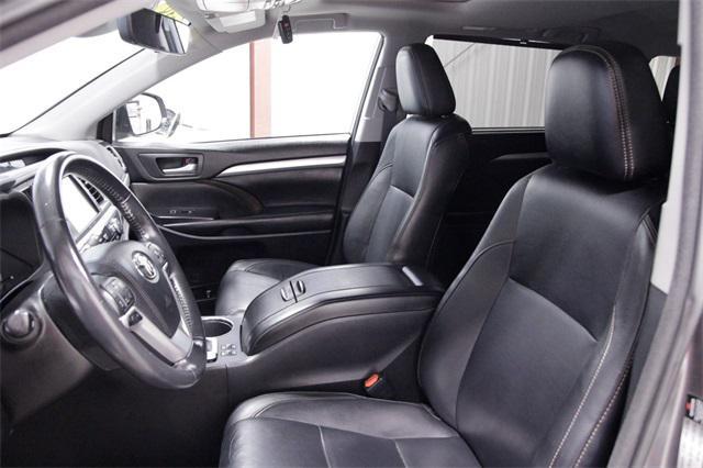 used 2018 Toyota Highlander car, priced at $26,141