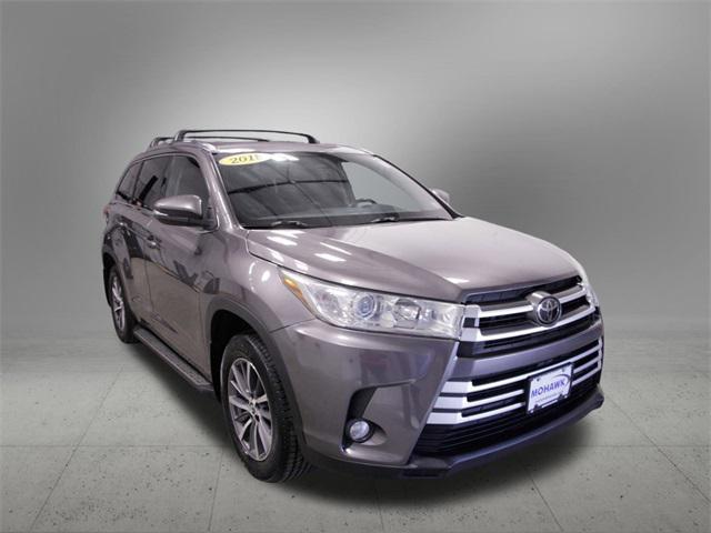 used 2018 Toyota Highlander car, priced at $26,141