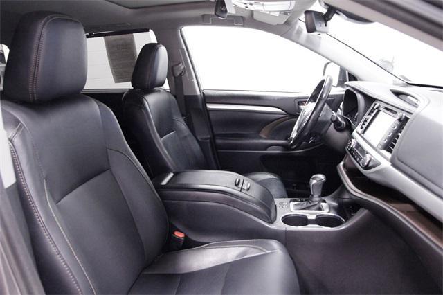 used 2018 Toyota Highlander car, priced at $26,141