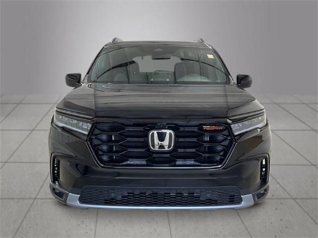 new 2025 Honda Pilot car, priced at $50,895