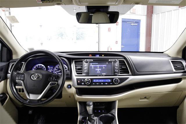 used 2019 Toyota Highlander car, priced at $25,707