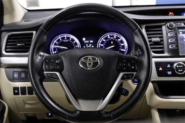 used 2019 Toyota Highlander car, priced at $25,707