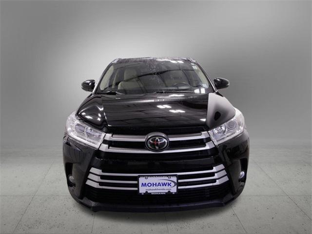 used 2019 Toyota Highlander car, priced at $25,707