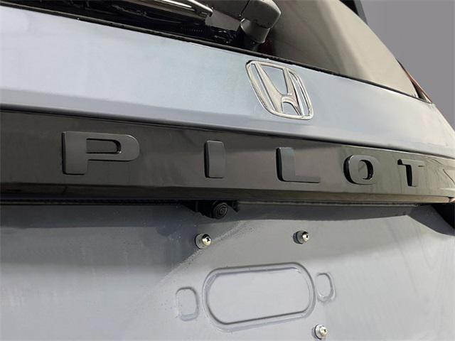 new 2025 Honda Pilot car, priced at $51,350