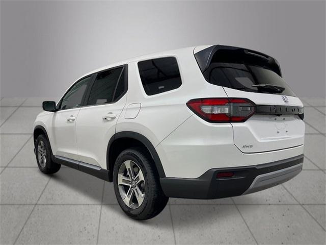 new 2025 Honda Pilot car, priced at $47,550