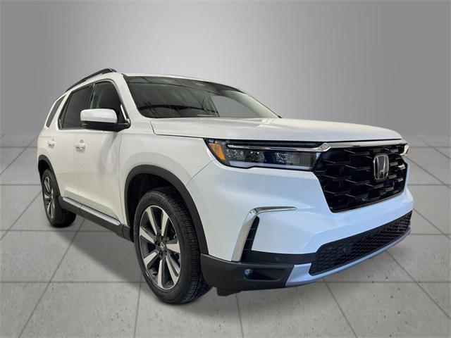 new 2025 Honda Pilot car, priced at $51,550