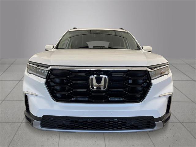 new 2025 Honda Pilot car, priced at $51,550