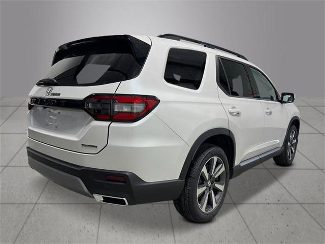 new 2025 Honda Pilot car, priced at $51,550