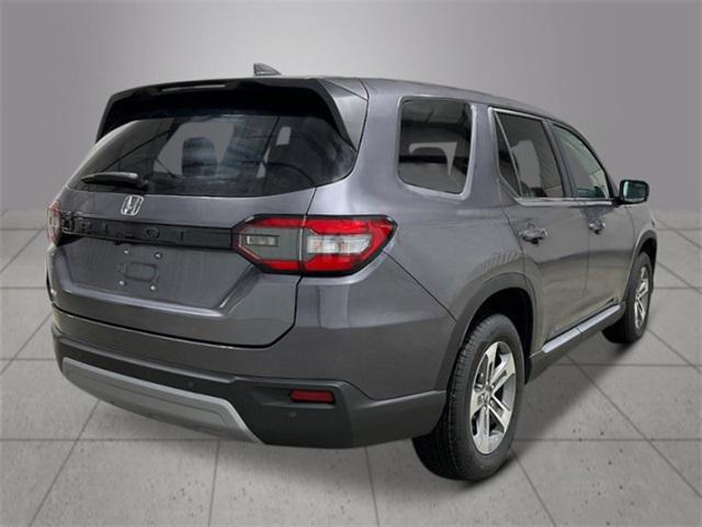 new 2025 Honda Pilot car, priced at $47,095