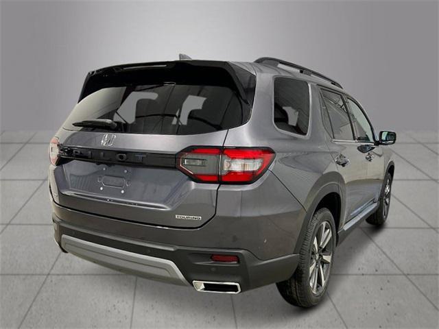 new 2025 Honda Pilot car, priced at $51,095