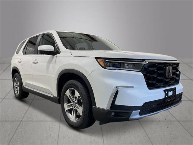 new 2025 Honda Pilot car, priced at $47,550