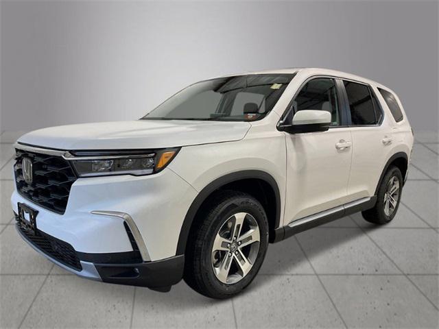 new 2025 Honda Pilot car, priced at $47,550