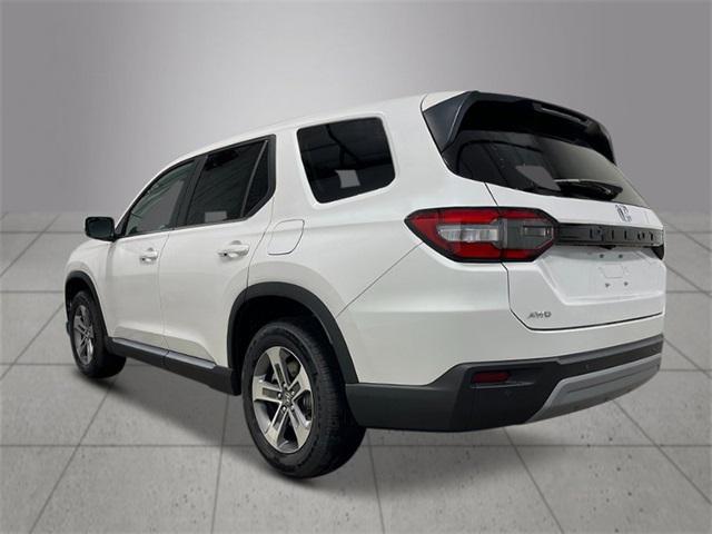 new 2025 Honda Pilot car, priced at $47,550