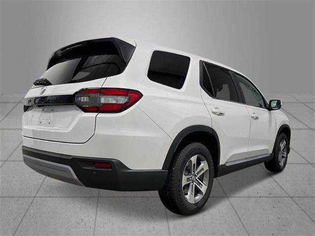 new 2025 Honda Pilot car, priced at $47,550
