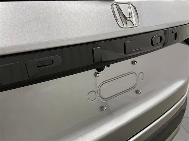 new 2025 Honda Pilot car, priced at $47,825
