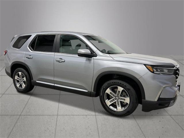 new 2025 Honda Pilot car, priced at $47,825