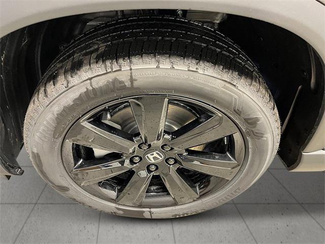 new 2025 Honda Pilot car, priced at $56,075