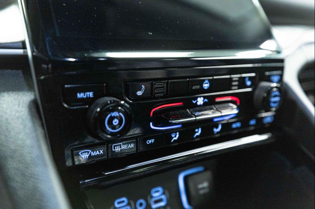 used 2021 Jeep Grand Cherokee L car, priced at $20,999