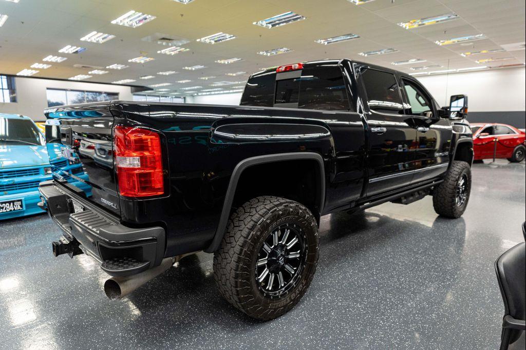 used 2018 GMC Sierra 2500 car, priced at $59,999