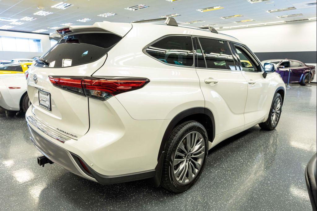 used 2020 Toyota Highlander car, priced at $34,999