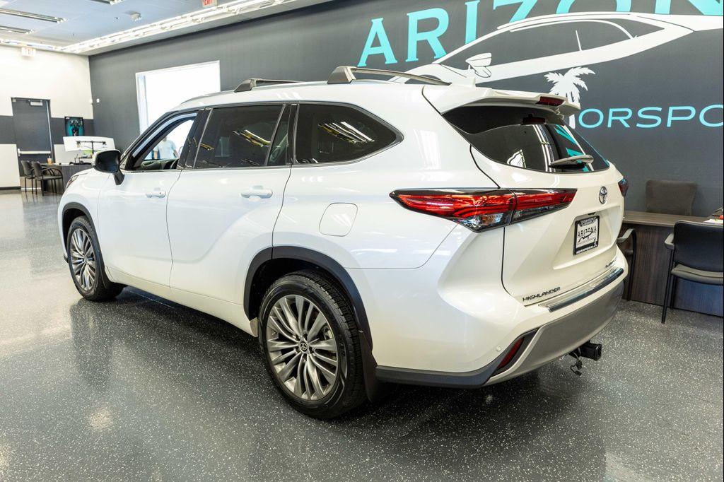 used 2020 Toyota Highlander car, priced at $34,999
