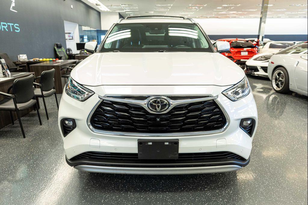 used 2020 Toyota Highlander car, priced at $34,999