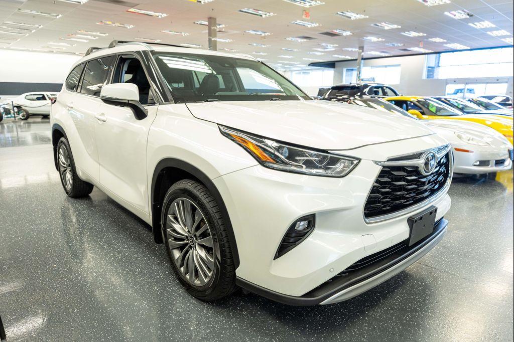 used 2020 Toyota Highlander car, priced at $34,999