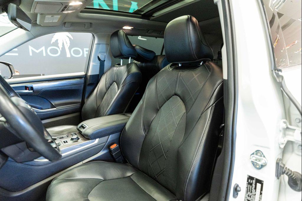 used 2020 Toyota Highlander car, priced at $34,999