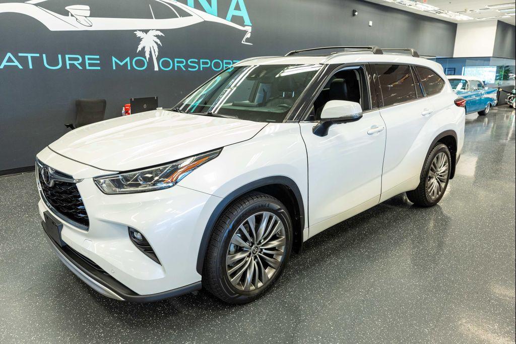 used 2020 Toyota Highlander car, priced at $34,999