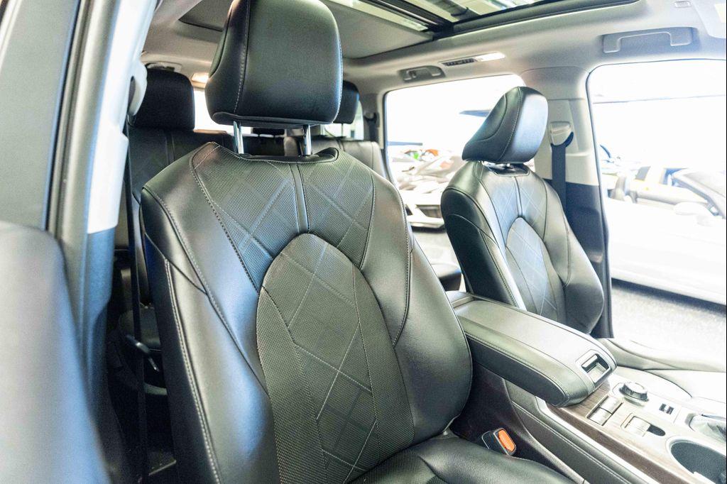 used 2020 Toyota Highlander car, priced at $34,999