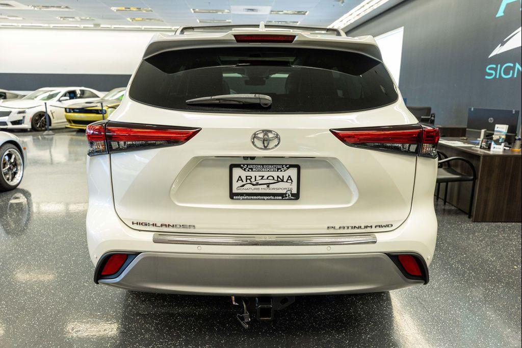 used 2020 Toyota Highlander car, priced at $34,999