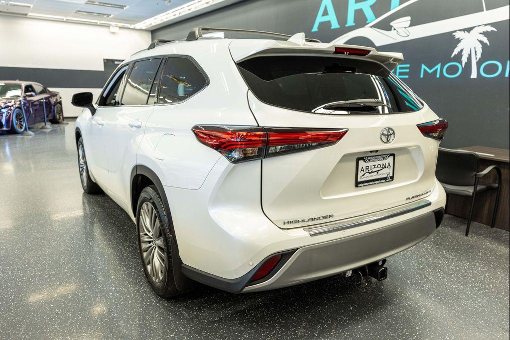 used 2020 Toyota Highlander car, priced at $34,999
