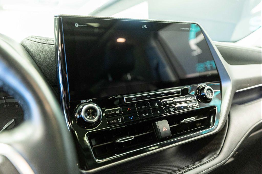 used 2020 Toyota Highlander car, priced at $34,999