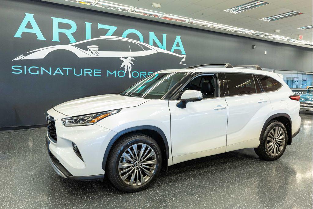 used 2020 Toyota Highlander car, priced at $34,999