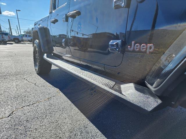 used 2022 Jeep Gladiator car, priced at $33,433