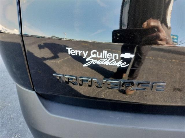 used 2023 Chevrolet Traverse car, priced at $33,980