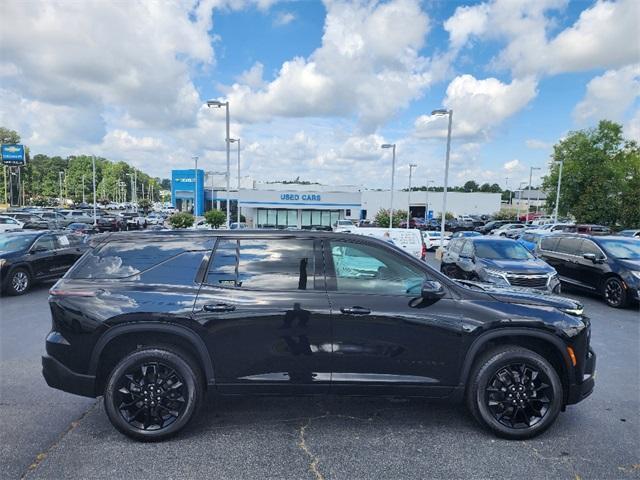 used 2024 Chevrolet Traverse car, priced at $34,850