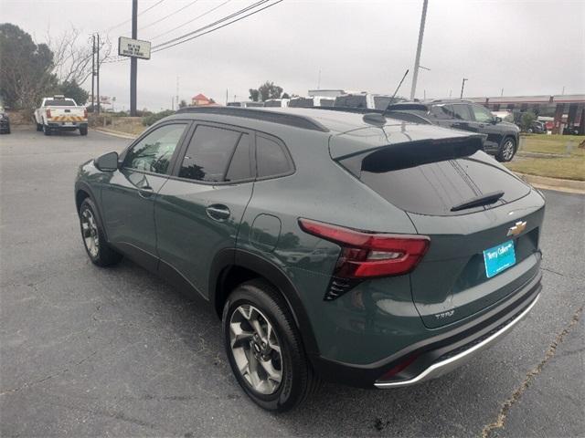 used 2025 Chevrolet Trax car, priced at $23,000