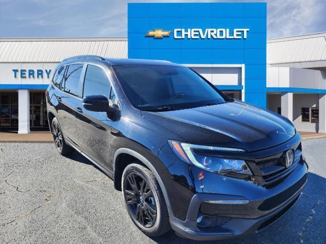 used 2022 Honda Pilot car, priced at $30,000