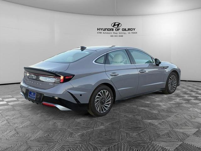 new 2025 Hyundai Sonata Hybrid car, priced at $38,115