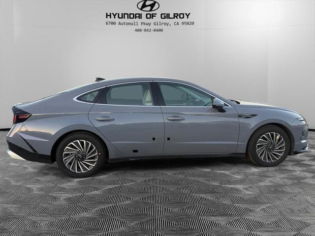 new 2025 Hyundai Sonata Hybrid car, priced at $38,115
