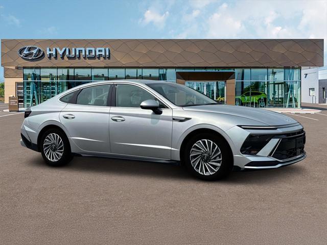 new 2025 Hyundai Sonata Hybrid car, priced at $38,498