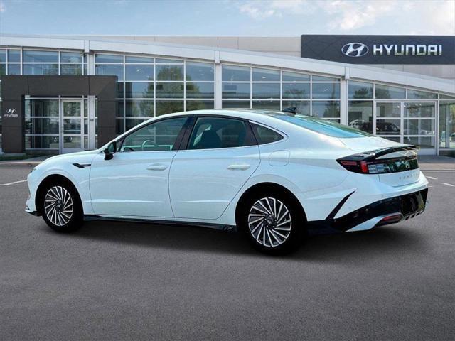new 2025 Hyundai Sonata Hybrid car, priced at $38,895