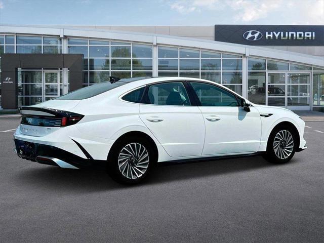 new 2025 Hyundai Sonata Hybrid car, priced at $38,895