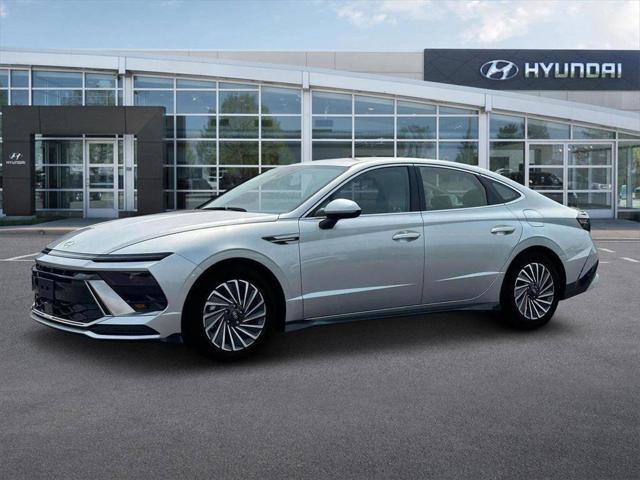 new 2025 Hyundai Sonata Hybrid car, priced at $38,385