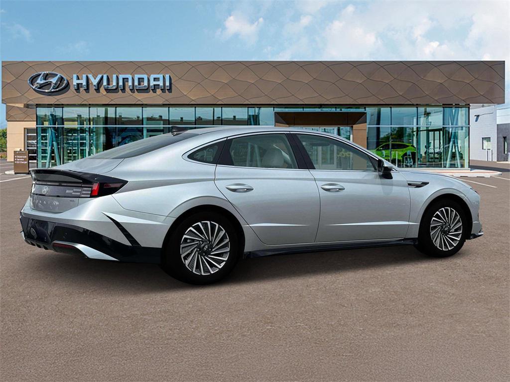 new 2025 Hyundai Sonata Hybrid car, priced at $38,385