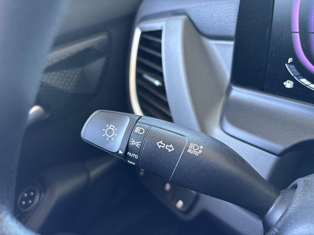 used 2025 Kia Seltos car, priced at $23,295