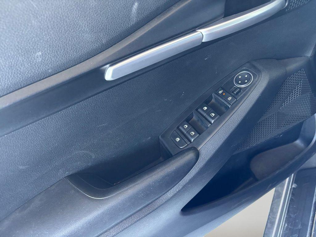 used 2025 Kia Seltos car, priced at $23,295